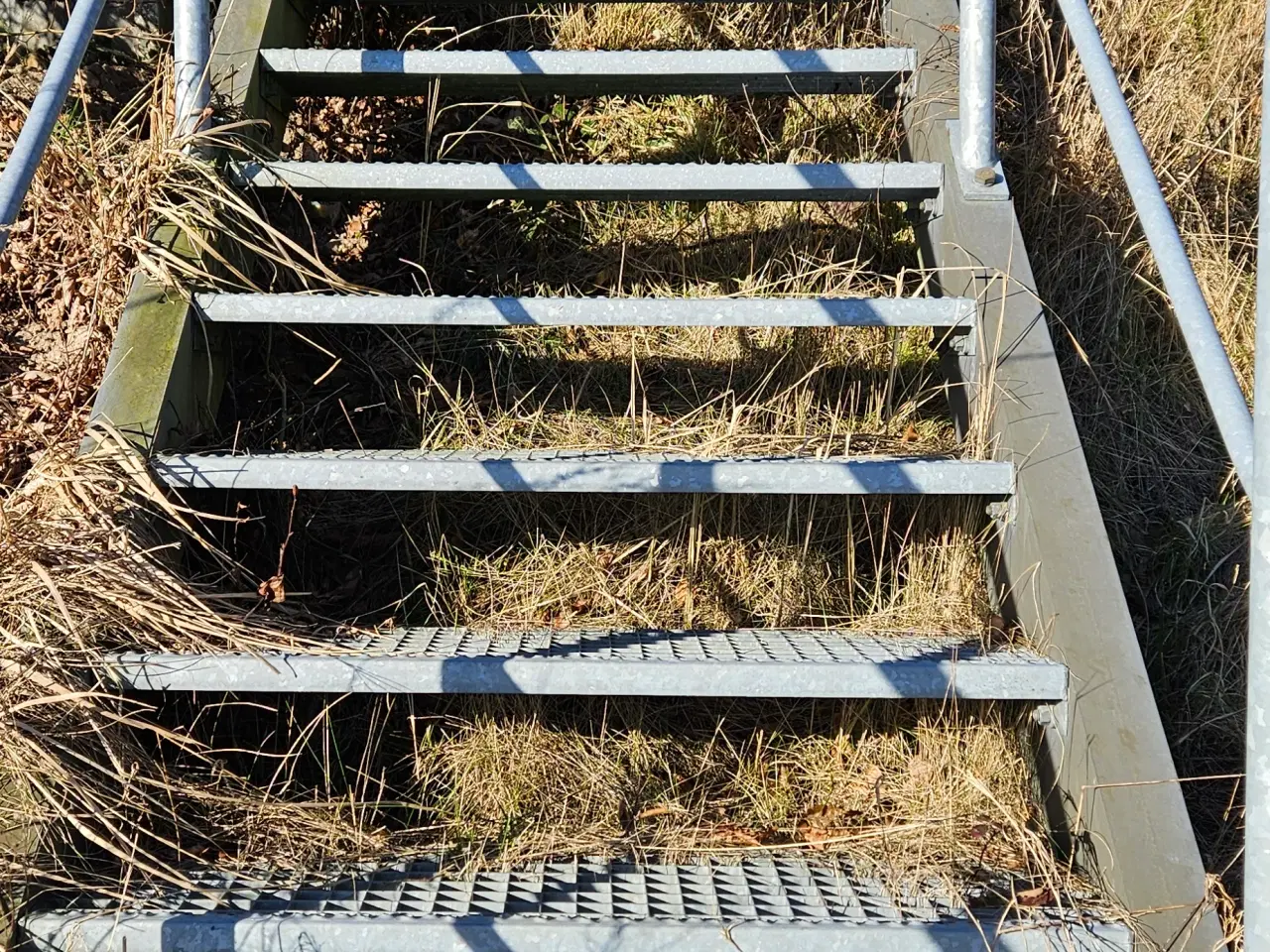 Billede 2 - Stabil galvaniseret trappe.