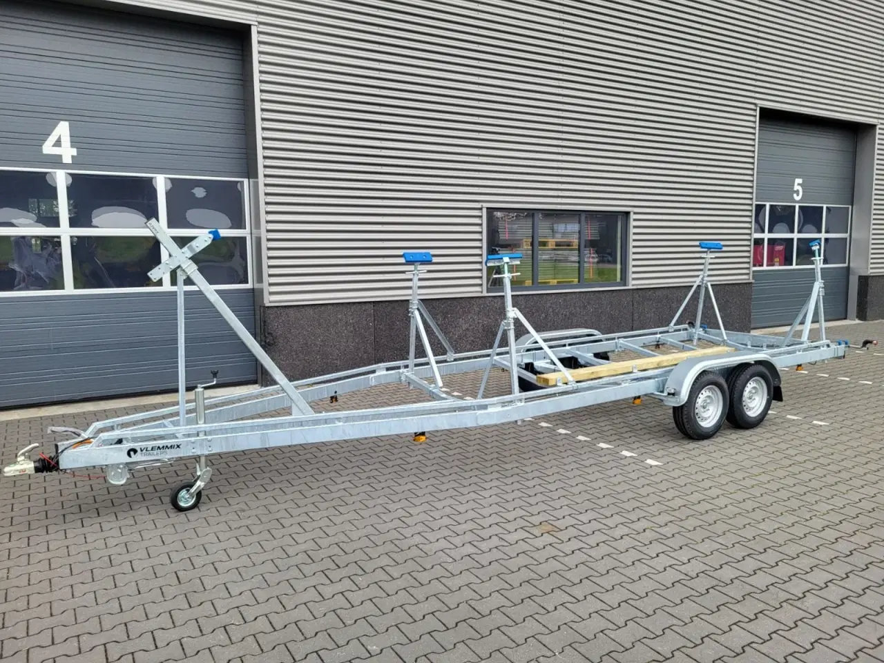 Billede 1 - Vlemmix Kølbådtrailer 920x250 3500