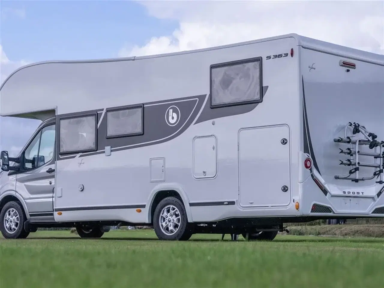 Billede 27 - 2023 - Benimar Sport 363 NK   Ekstrem velholdt autocamper til familien