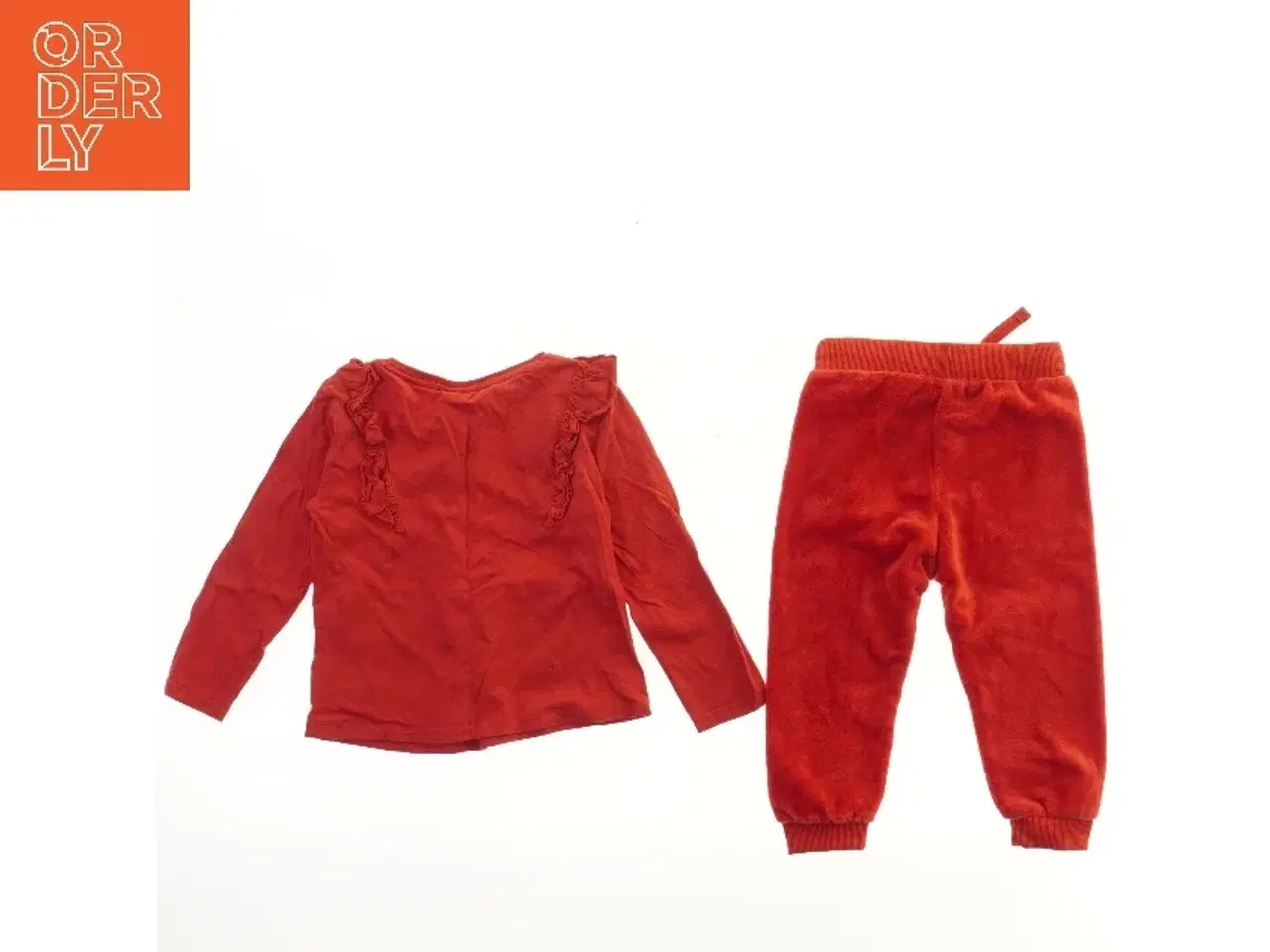 Billede 2 - Rødt julesæt med Disney-motiv fra Disney (str. 104)