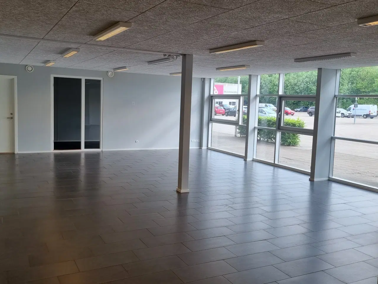 Billede 7 - Lager med kontor