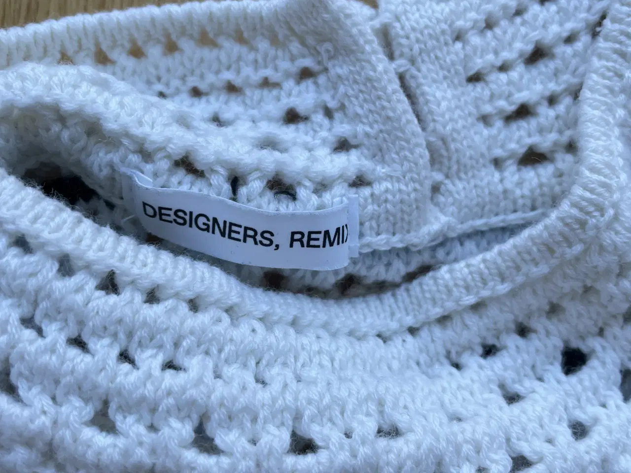 Billede 2 - Designers Remix hæklet t-shirt 