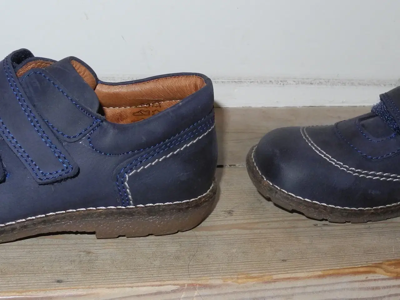 Billede 2 - Helt nye blå Bundgaard sko med velkrolukning