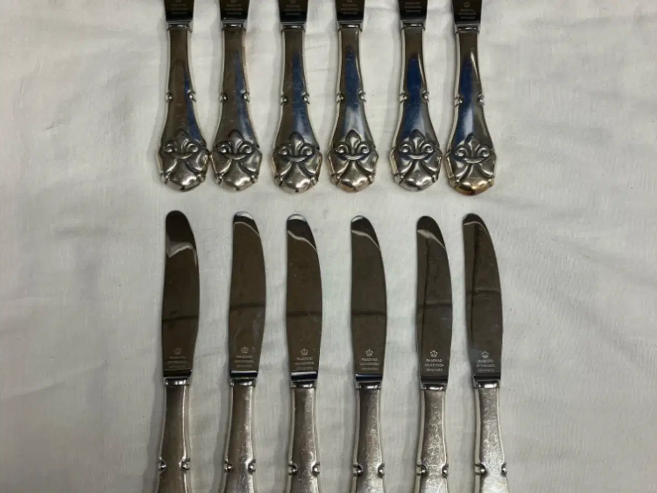 Billede 1 - 12 x Fransk Lilje middagsknive 