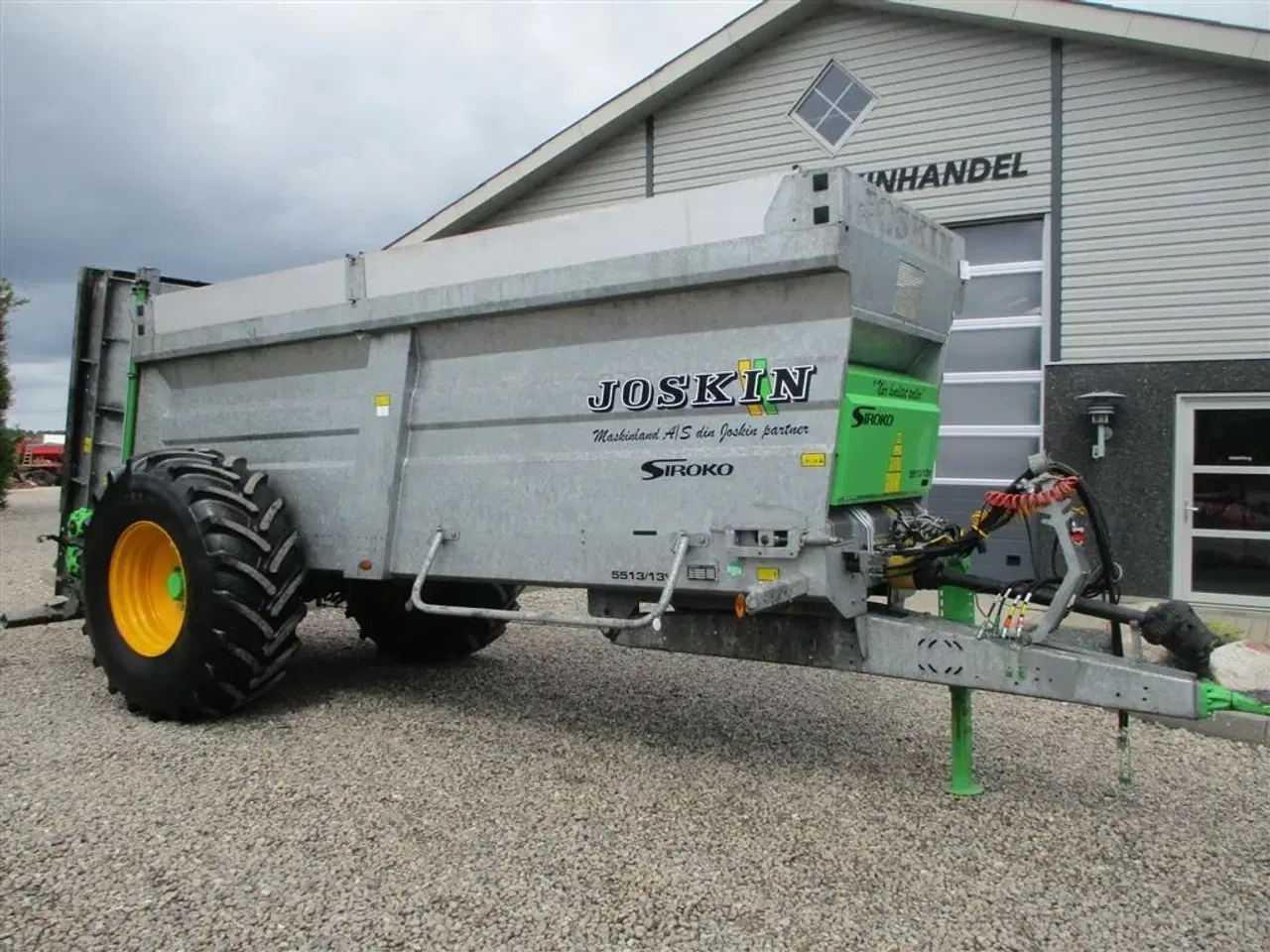 Billede 19 - Joskin SIROKO S5513/13V SPREDER 16m3 galvaniseret kasse og med hydraulisk baglåge.