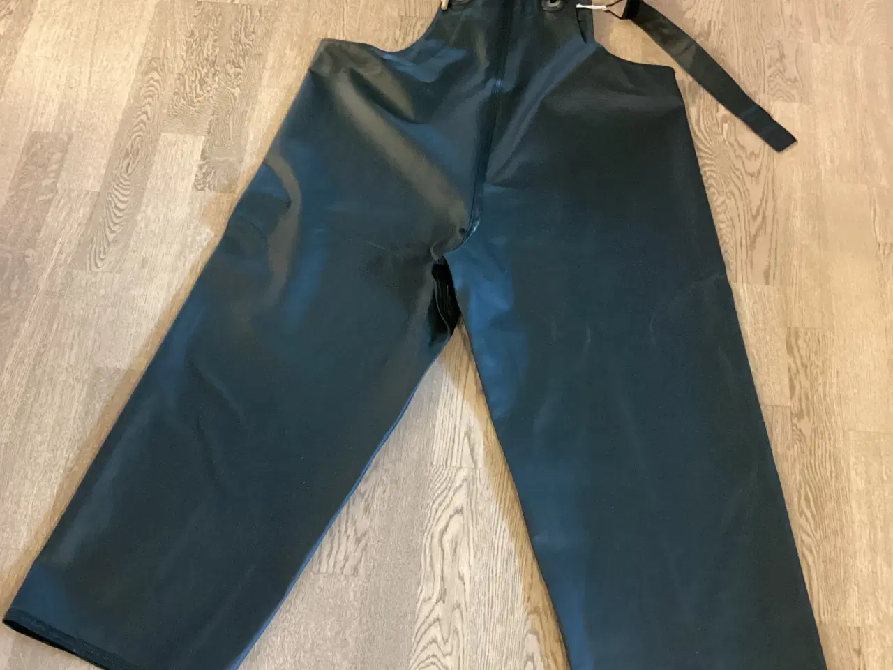 Billede 2 - Et par lækre gummi OCEAN overalls