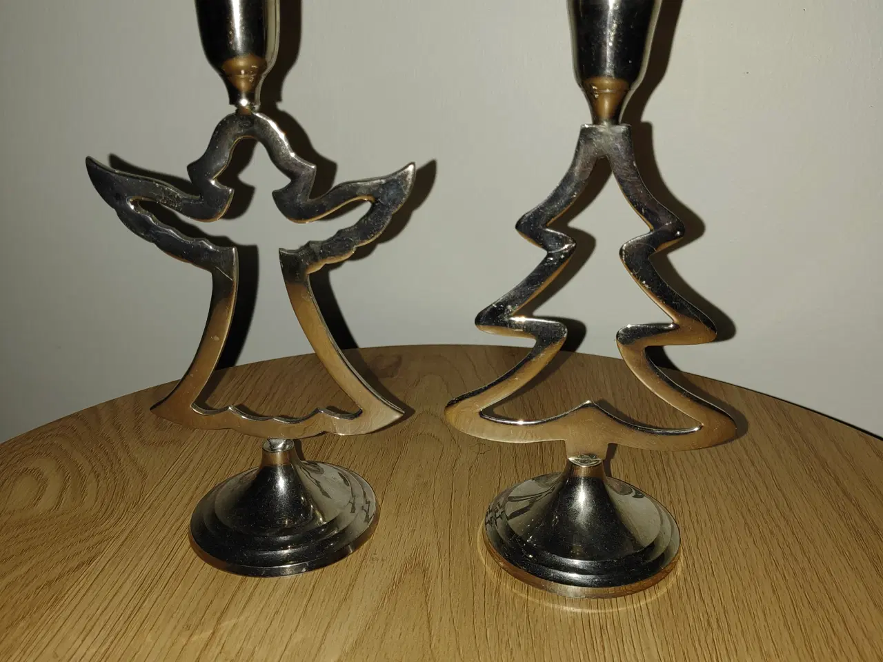 Billede 1 - Flotte sølvfarvede julelysestager