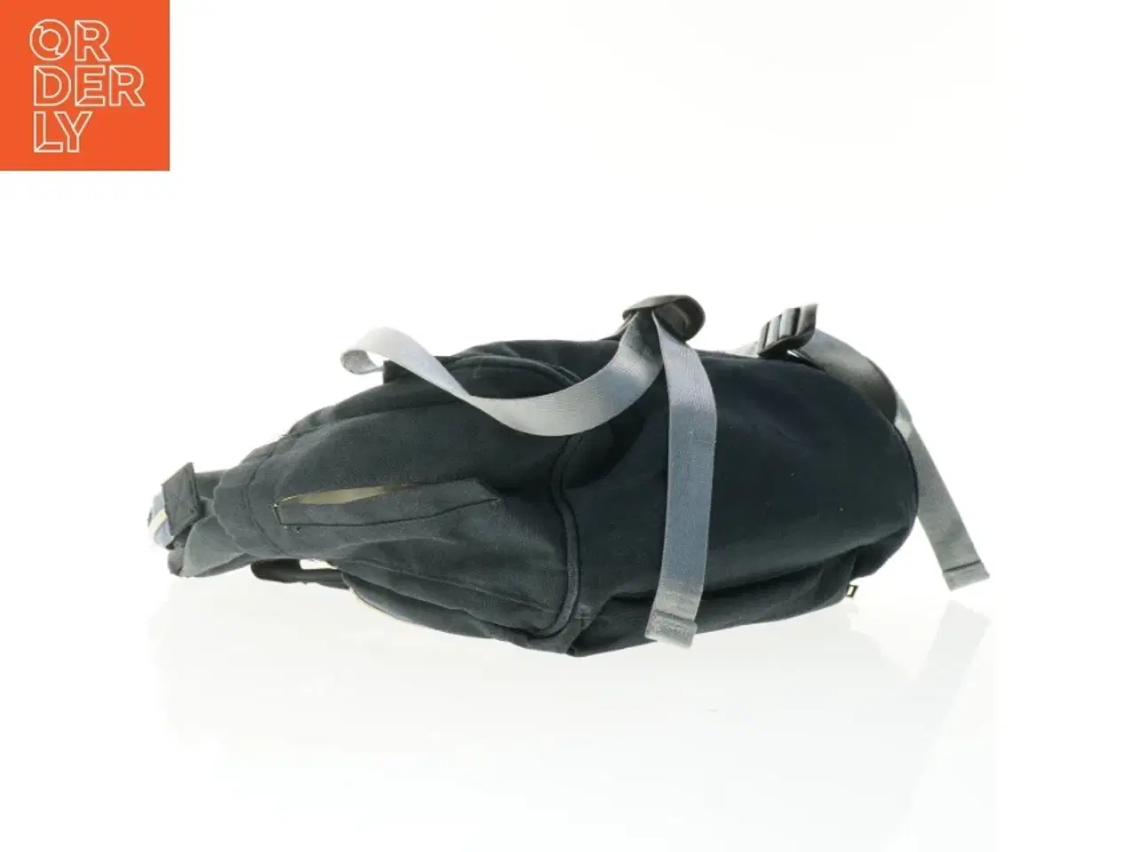 Billede 3 - Sort Pusletaske Rygsæk fra LAND (str. 43 x 35 cm)