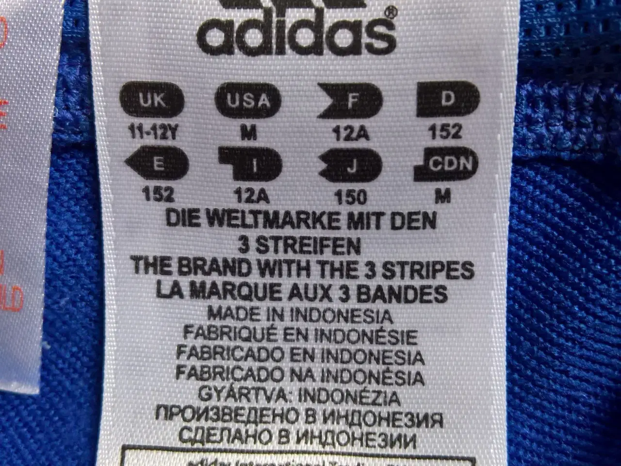 Billede 2 - Adidas korte tights str. 152