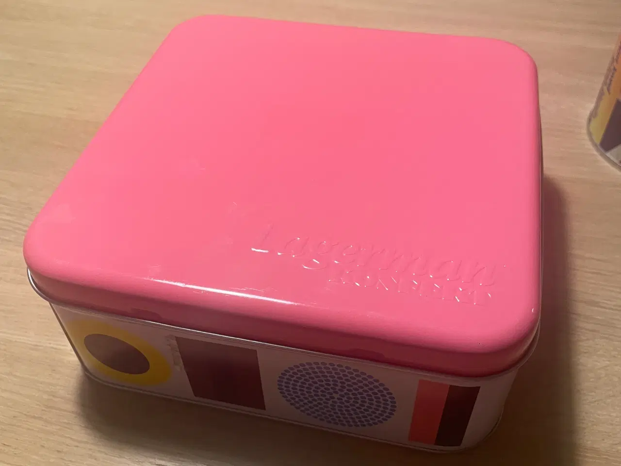 Billede 2 - Lagermann konfektt og digestive blikdåser sælges. 