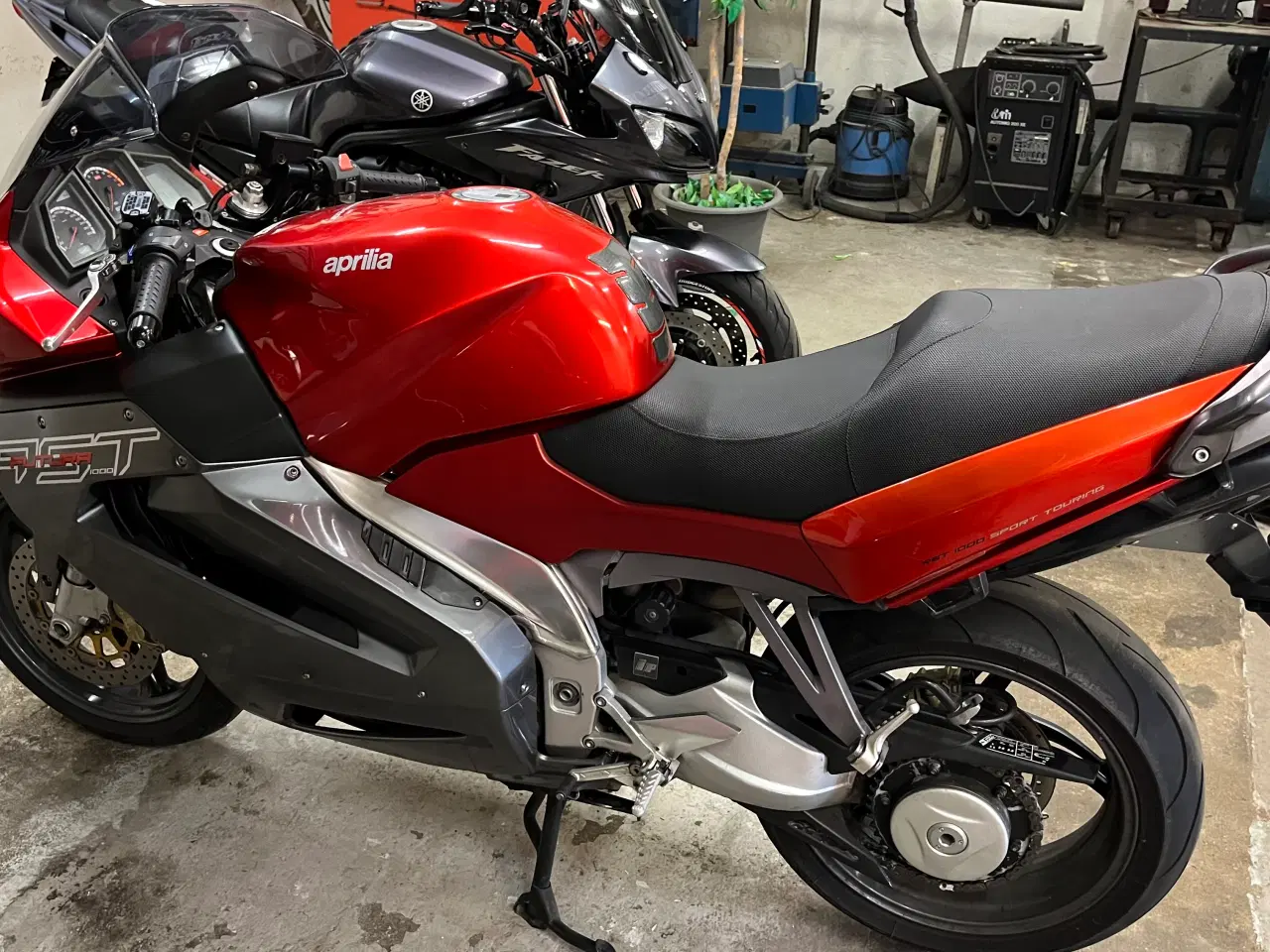 Billede 1 - Aprilia Futura RST 1000