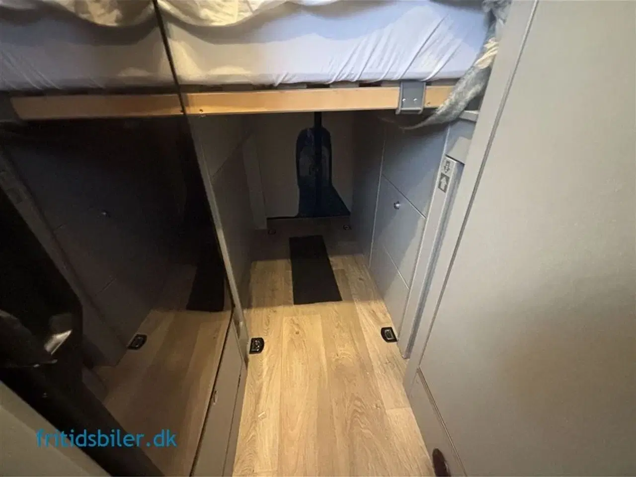 Billede 9 - 2024 - Hymer Free S600 Blue Evolution 170 HK   Hymer Free S600 bygget på MB Sprinter i en Blue Evolution med Hævetag og fed Grøn farve