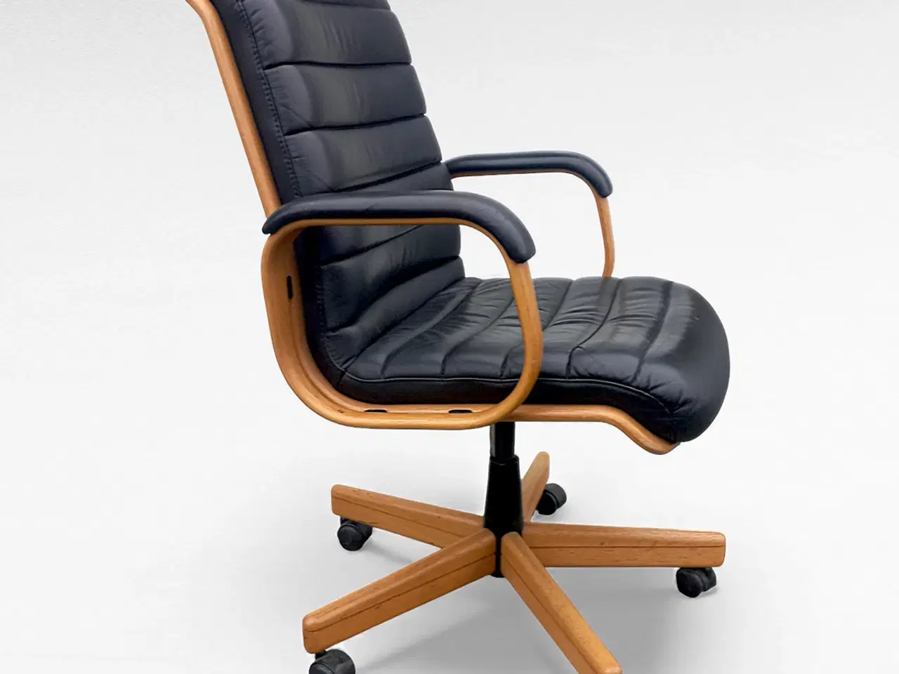 Billede 2 - Stoll Giroflex kontorstol i egetræ og læder
