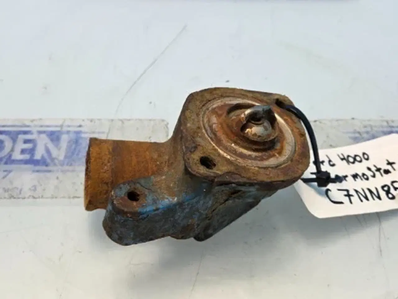 Billede 12 - Ford 4000 Thermostat Hus C7NN8594A