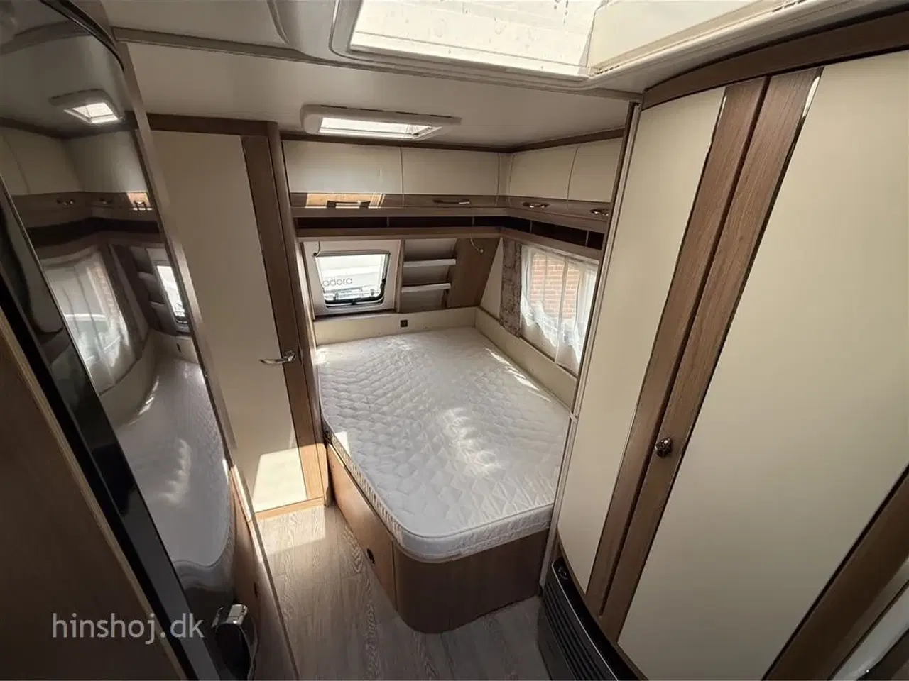 Billede 15 - 2018 - Hobby De Luxe 460 UFe   Dejlig vogn med rundsidegruppe og franskseng fra Hinshøj Caravan A/S