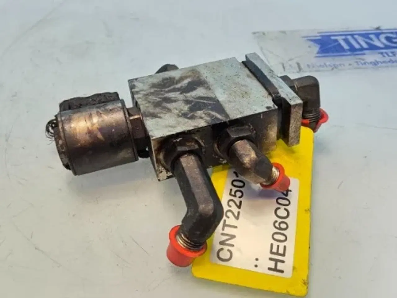 Billede 5 - Bobcat  TL38.70X  Hydraulikventil 7345240