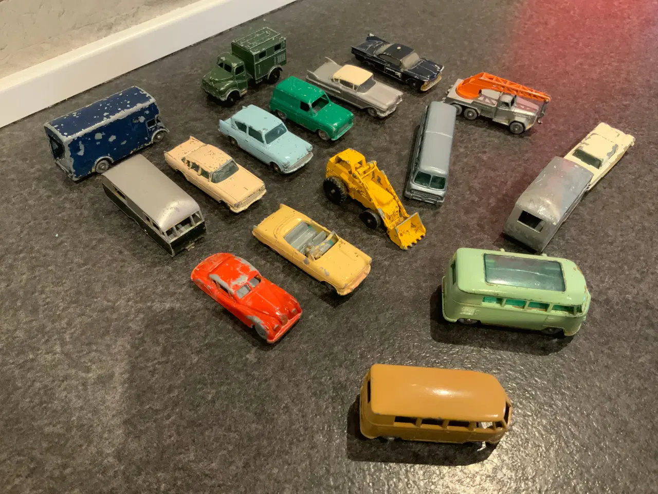 Billede 2 - Meget gamle legetøjs biler
