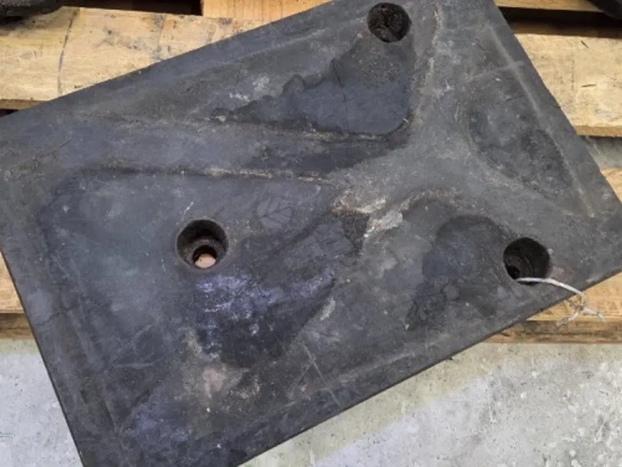 Billede 13 - New Holland B100B Gummiklods 85817788  4Stk