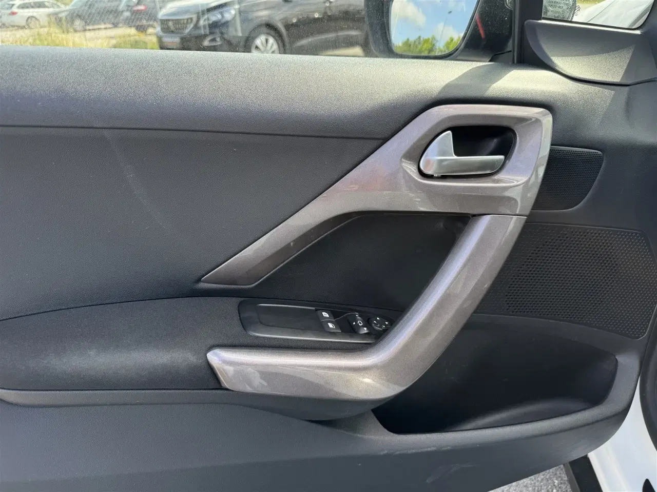 Billede 8 - Peugeot 2008 1,2 VTi Style 82HK