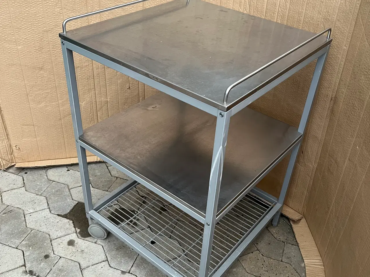 Billede 3 - Bord på hjul med rustfri bordplader