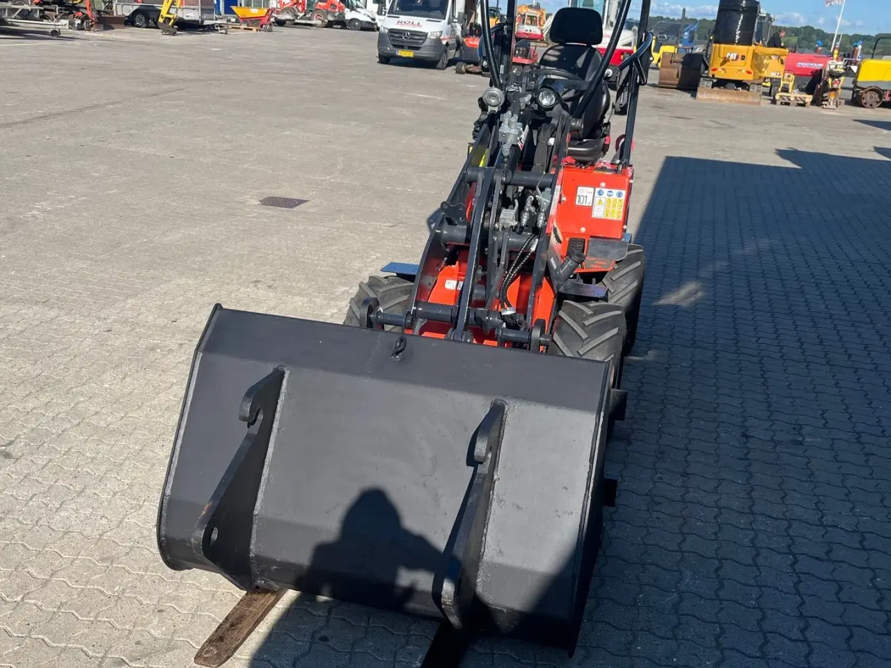 Billede 3 - Kubota RT100-2 med skovl og gafler kun kørt 113T