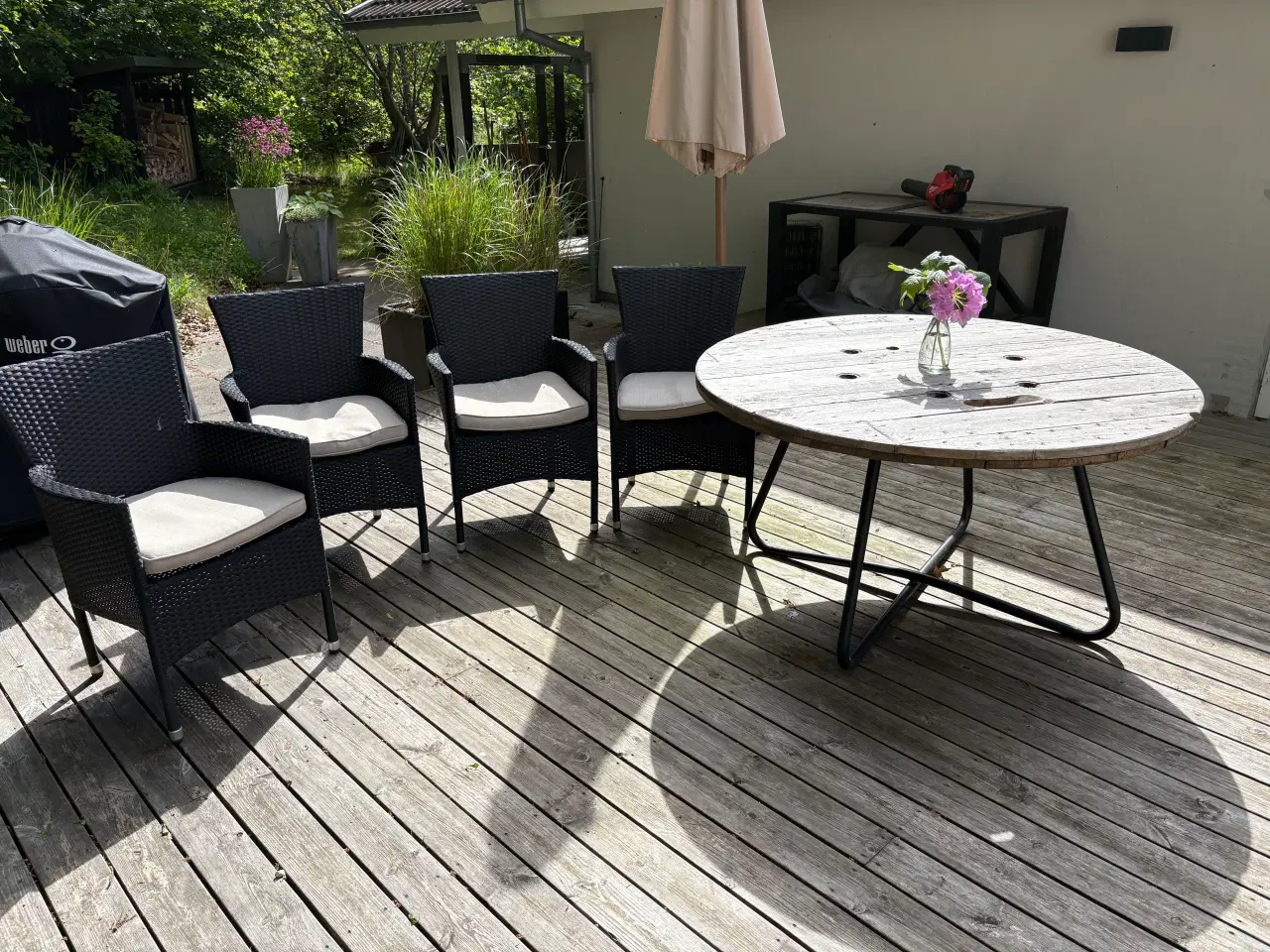 Billede 4 - Lækkert havebord med 4 stole