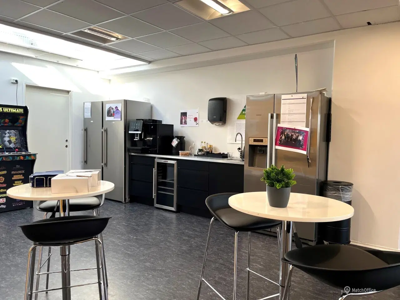 Billede 17 - Kontorlejemål med skønt lysindfald og hyggelig have lige ude for døren