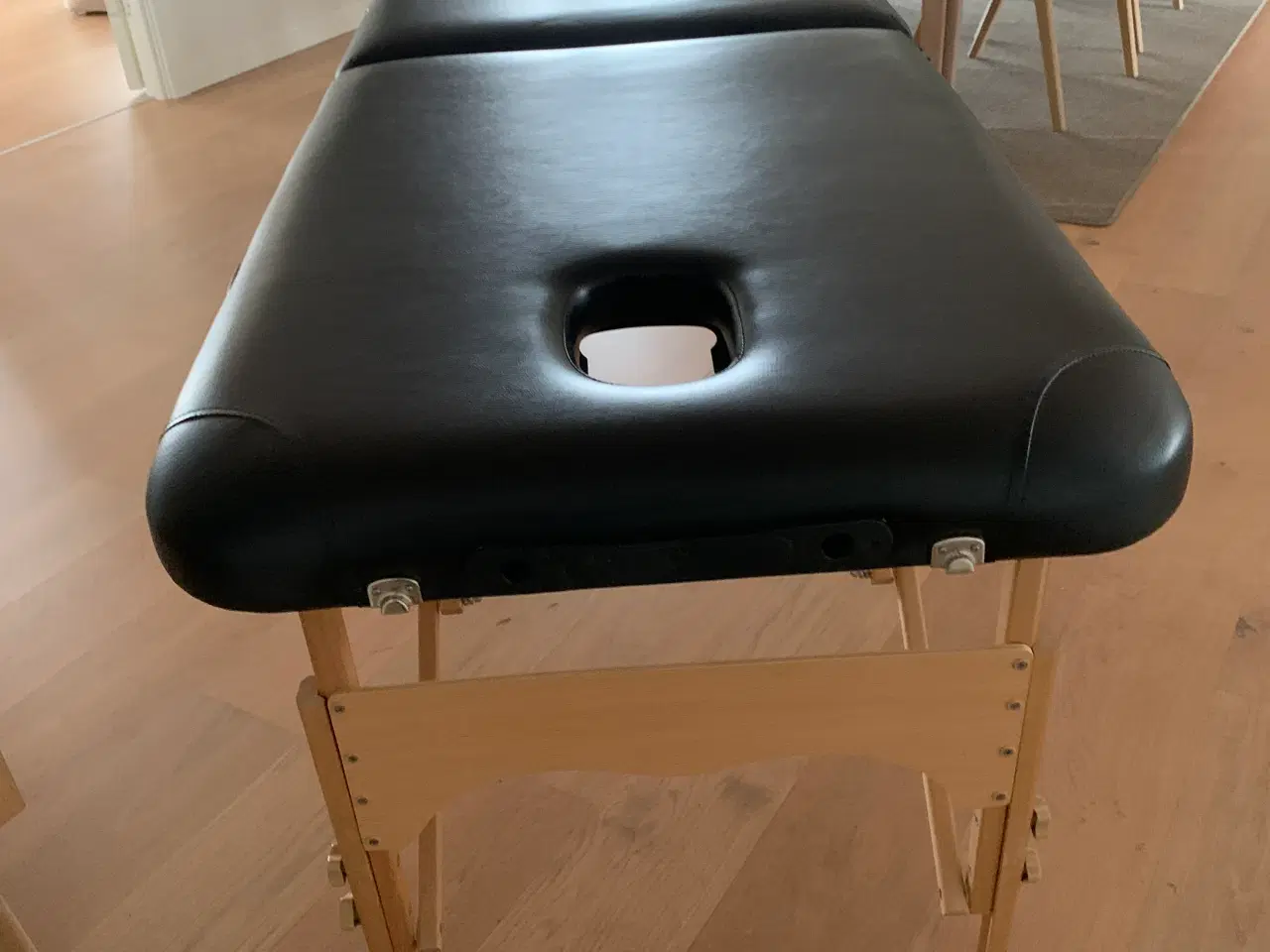 Billede 1 - Massagebriks, transportabel, sort, som ny