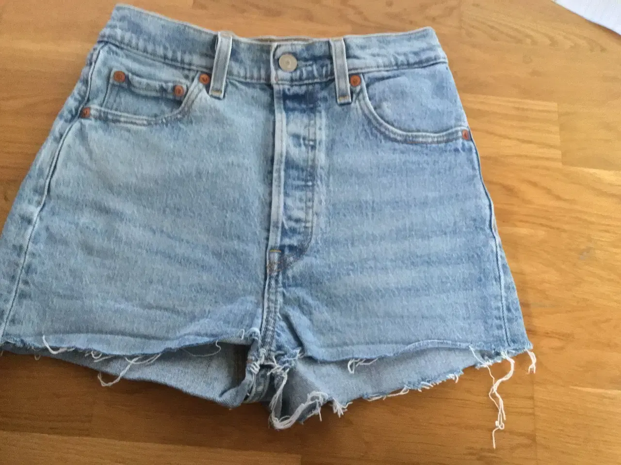 Billede 3 - Levis shorts. 501.