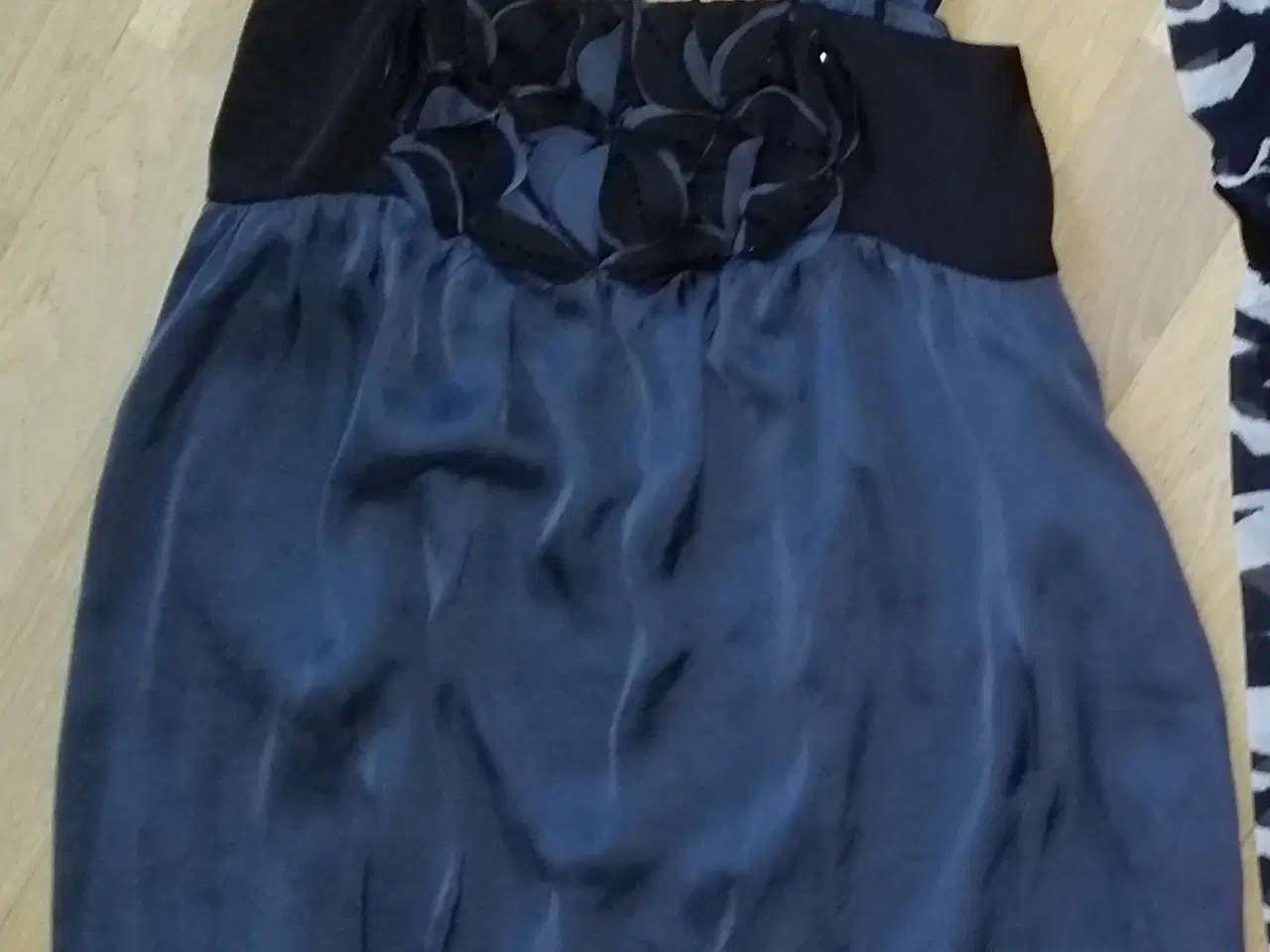 Billede 4 - Blandet Dame-/Pigetøj