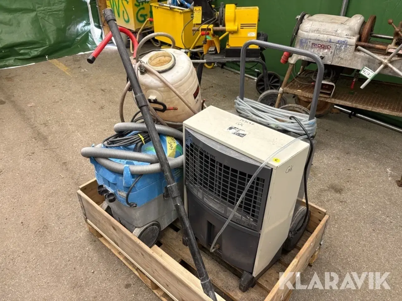 Billede 2 - Støvsuger, affugter og fyldestation