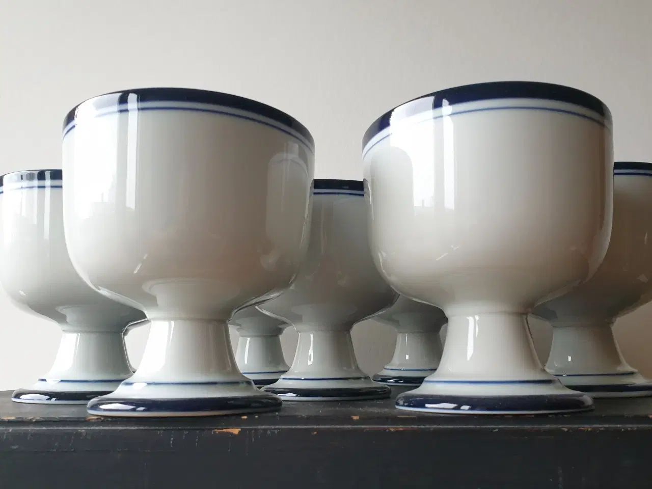 Billede 3 - Dansk Bistro Christianshavn Blå. Skåle på piedesta