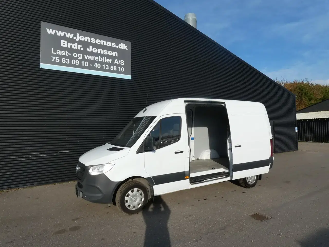Billede 1 - Mercedes-Benz Sprinter 317 2,0 CDI A2 H2 RWD 9G-Tronic 170HK Van Aut.
