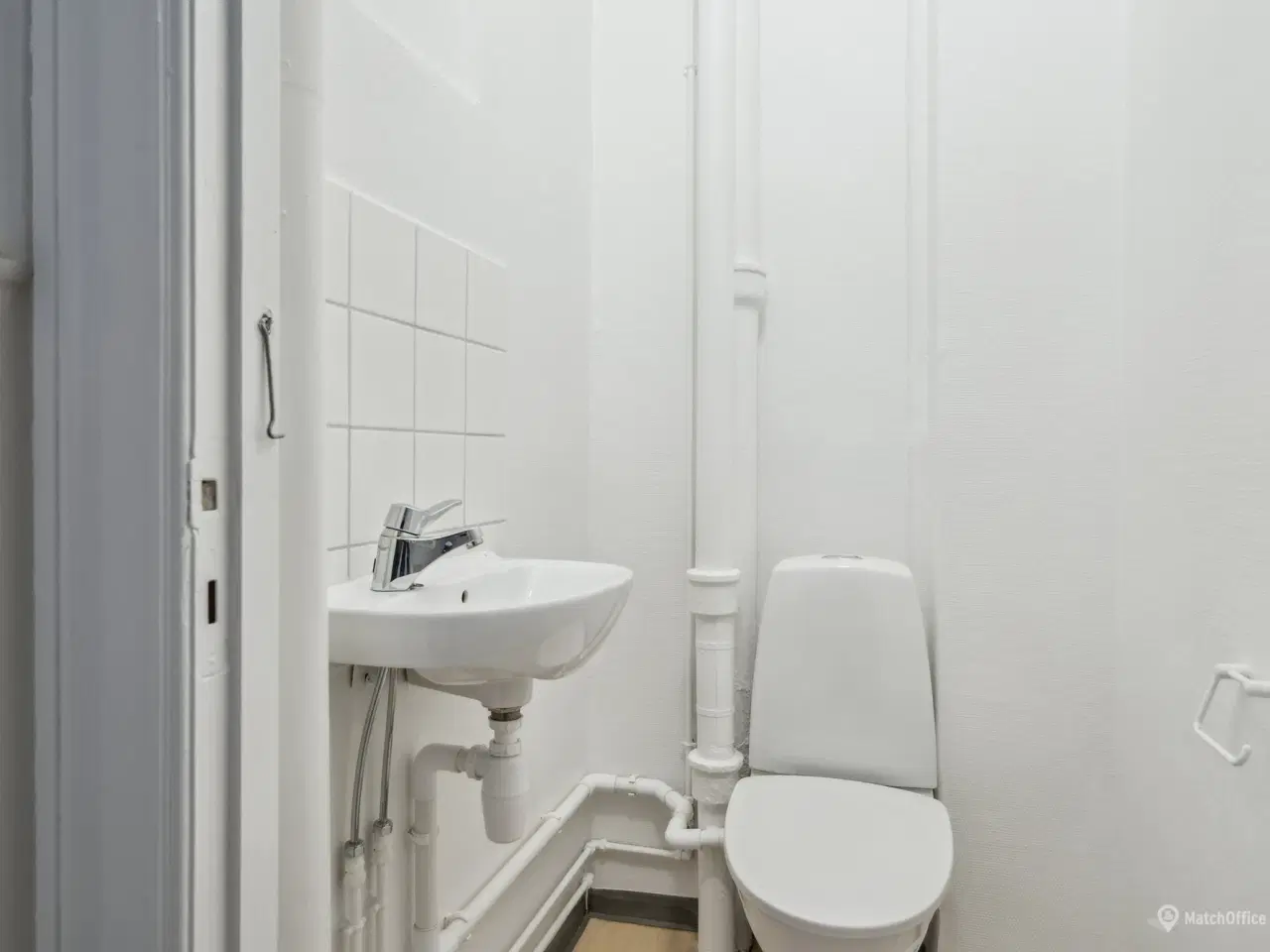 Billede 14 - Lyst, herskabeligt erhvervslejemål