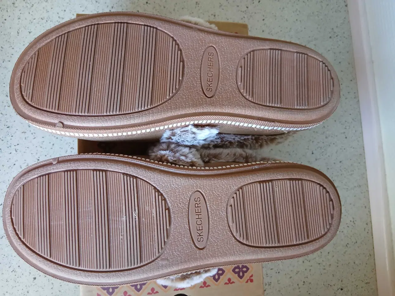 Billede 3 - Skechers hjemmesko