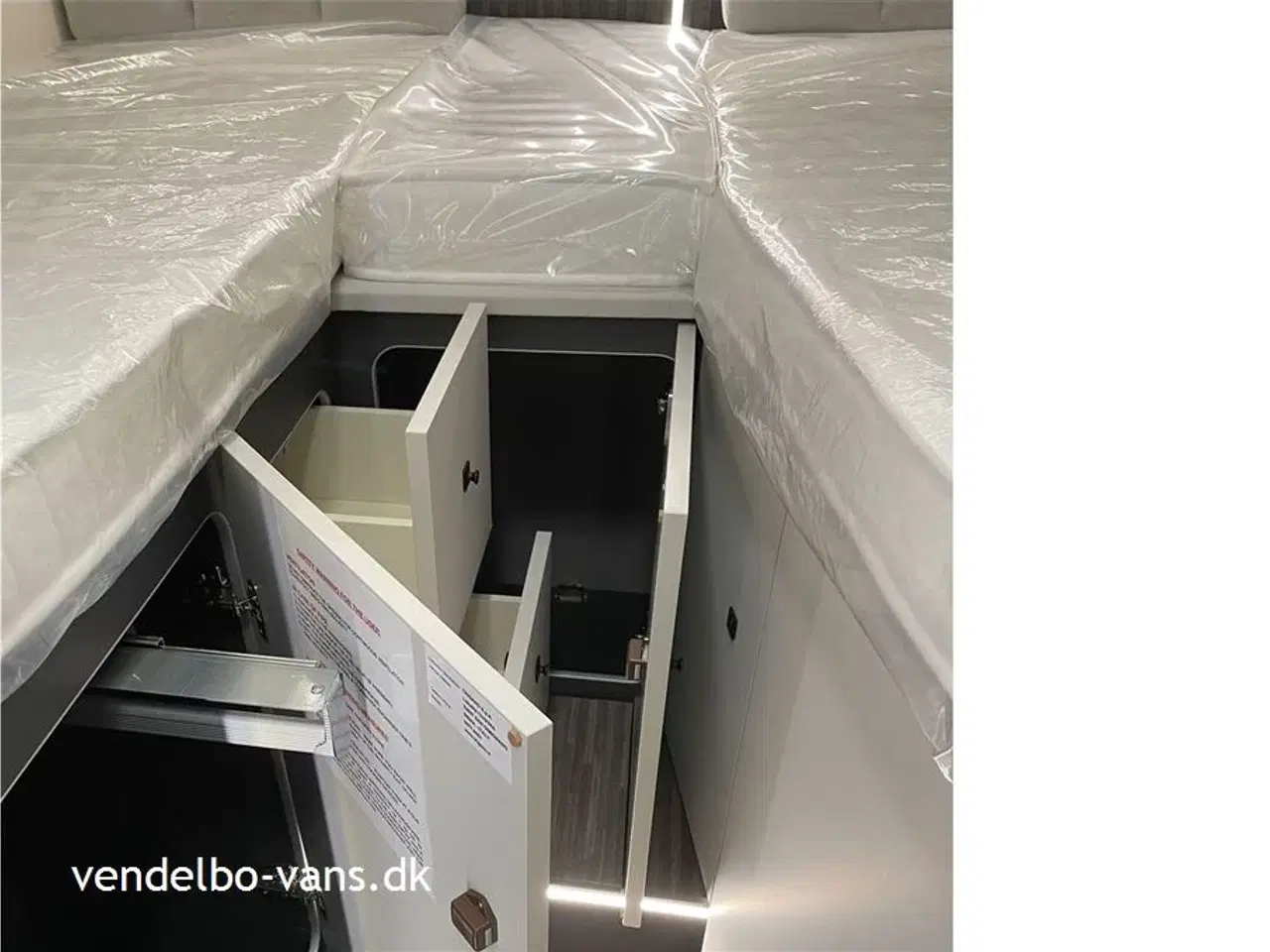 Billede 11 - 2025 - Mobilvetta KEA Kompakt 64   Ny kompakt modelserie fra Mobilvetta (smallere, lavere, kortere, lettere) - KEA 64 med enkeltsenge