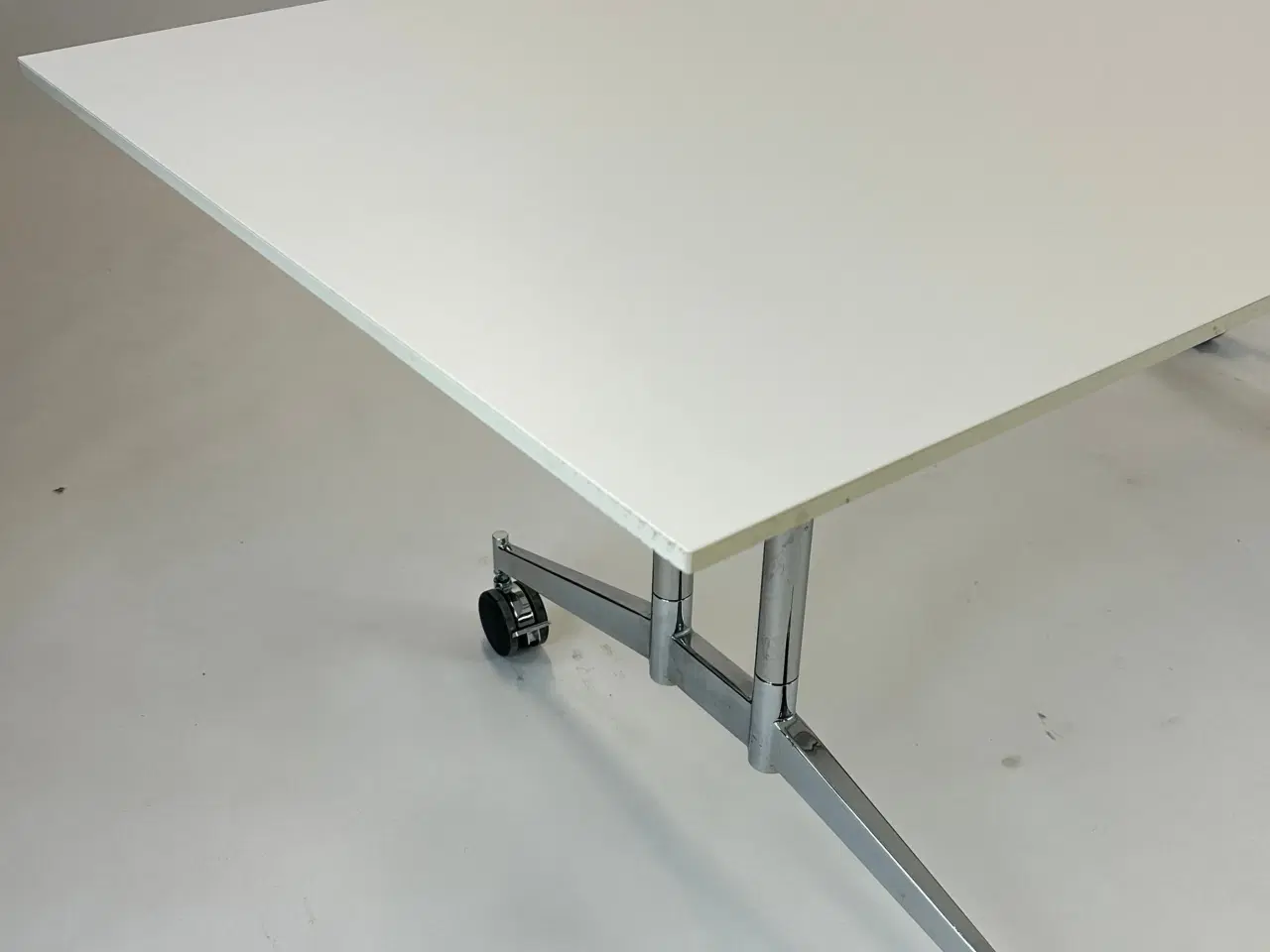 Billede 3 - Magnus Olesen Contact Bord – Hvid 200x80x72 cm