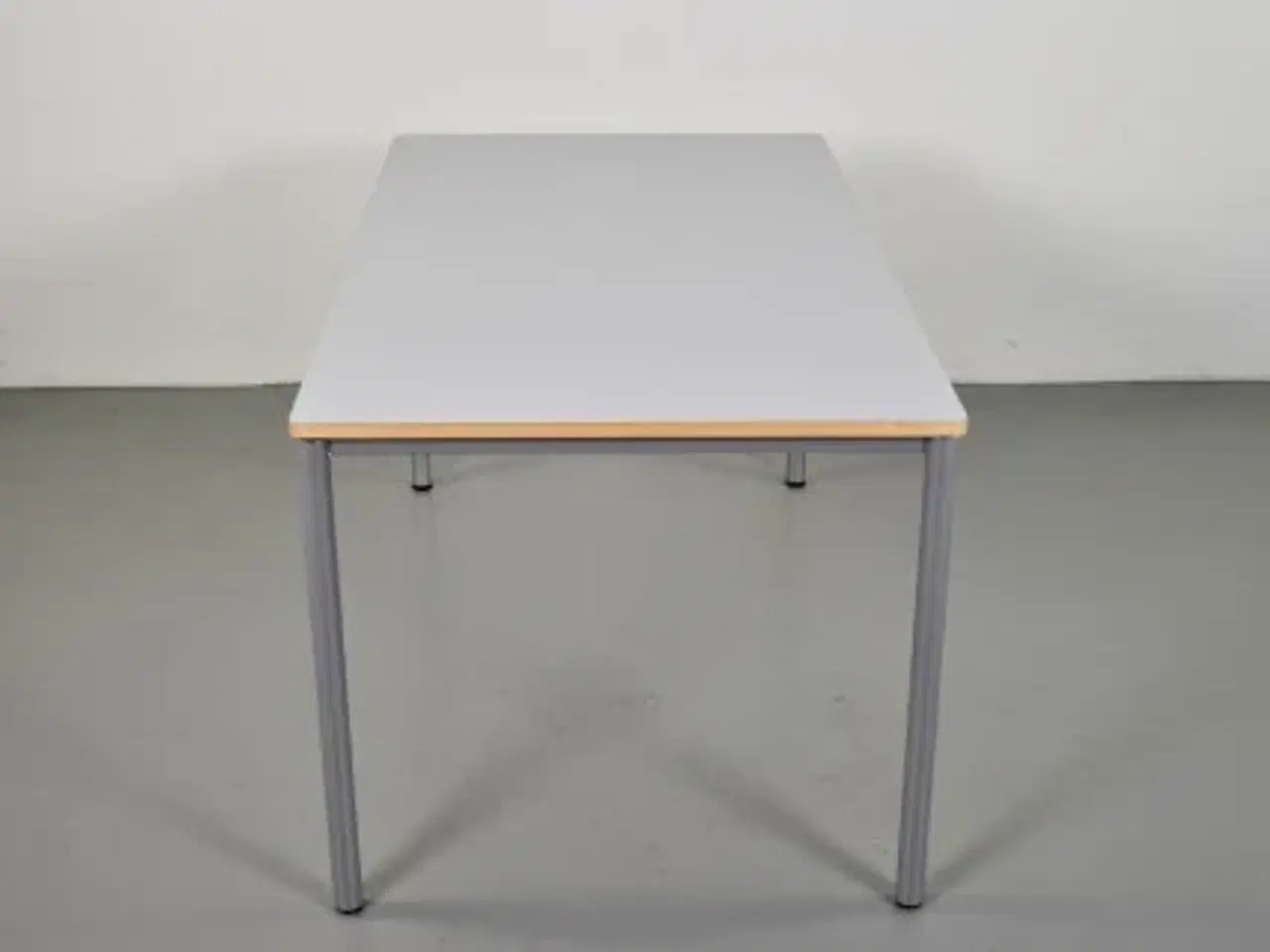 Billede 3 - Kantine-/mødebord med grå plade