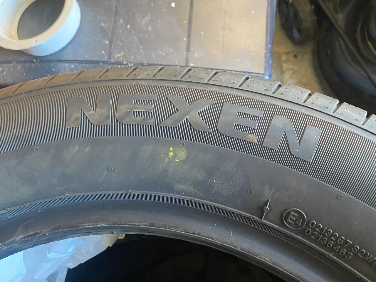 Billede 2 - Nexen dæk 215/60-17