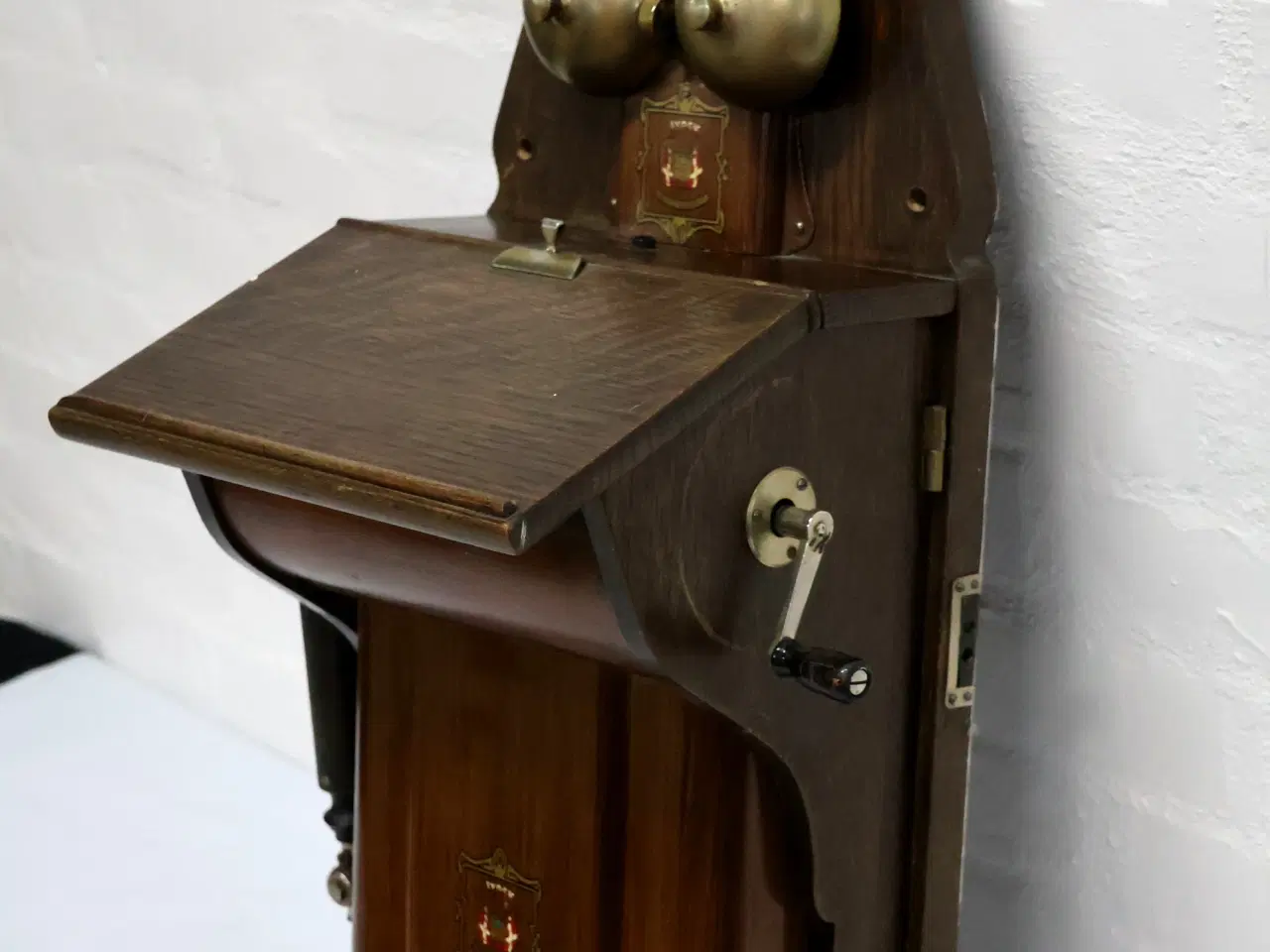 Billede 2 - Gl væghængt telefon fra Jydsk telefonaktivselskab.