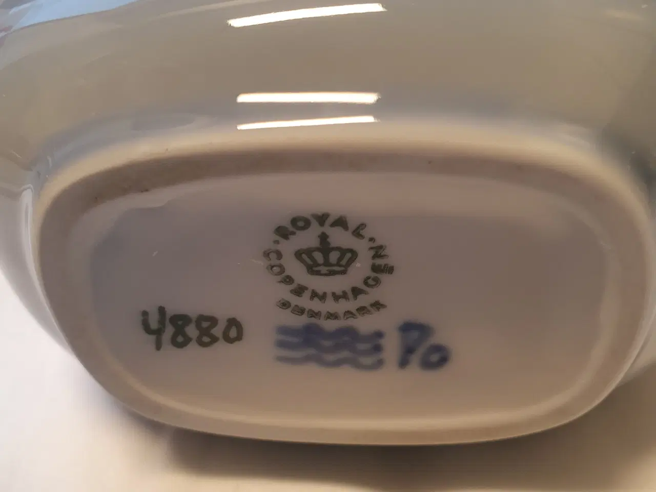 Billede 2 - Porcelænsvase med fuglemotiv fra Royal Copenhagen 