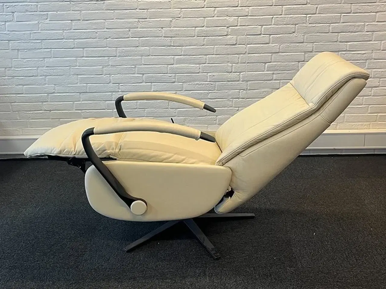 Billede 3 - LS335 - L - Gasfjeder - Hvid læder