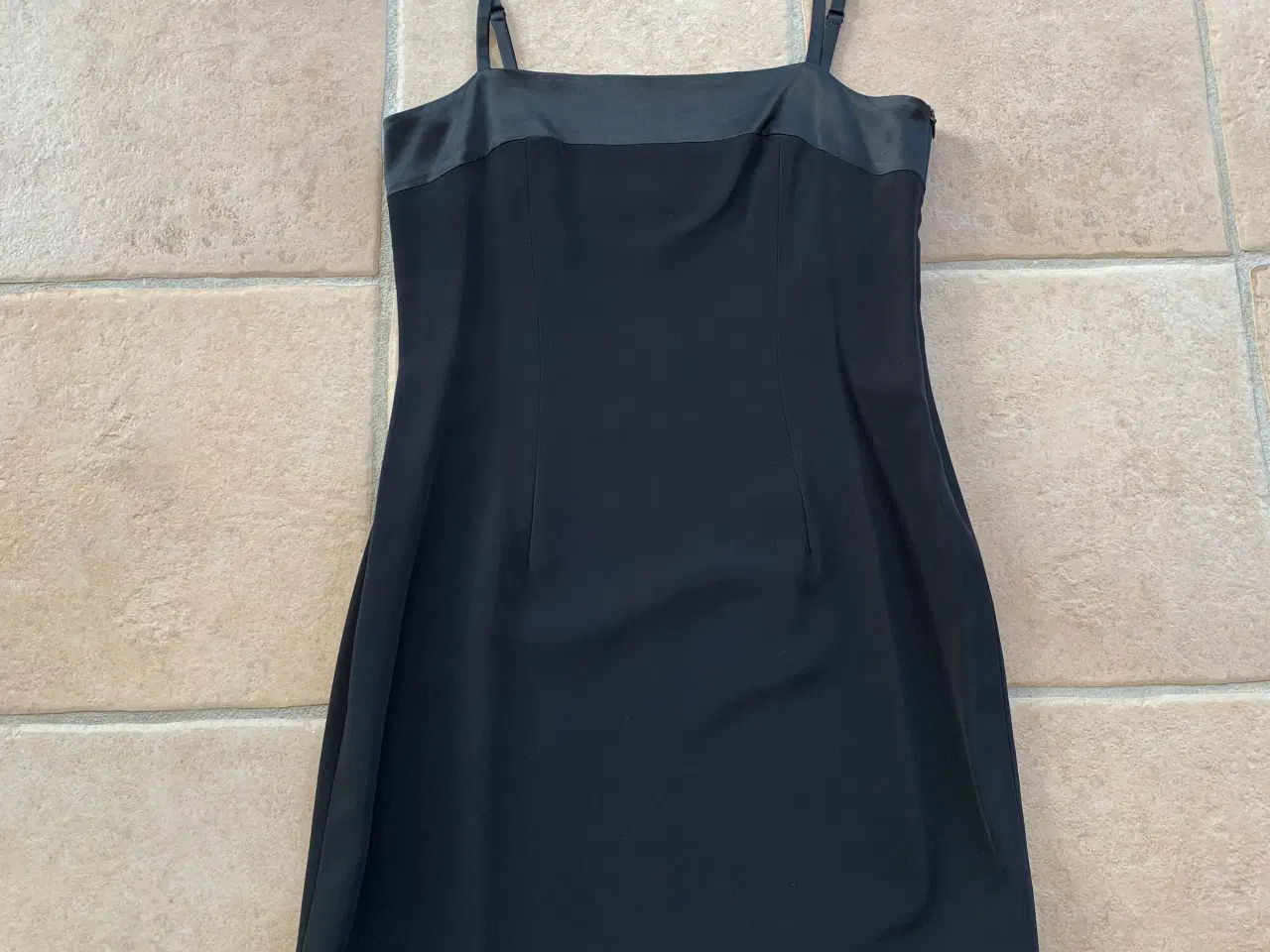 Billede 1 - Esprit kjole str. 42
