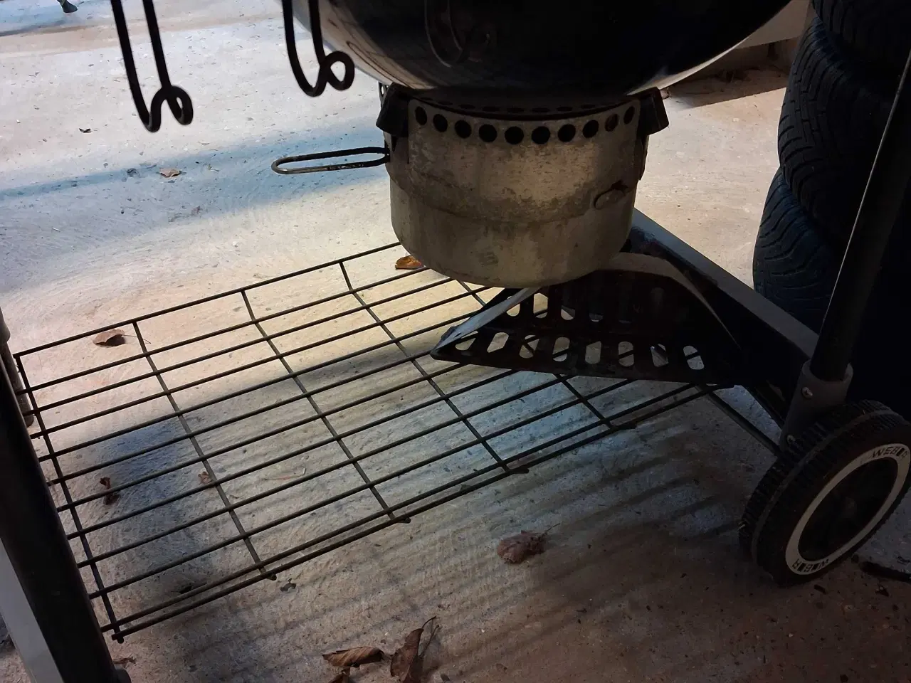 Billede 3 - Weber grill med bord 