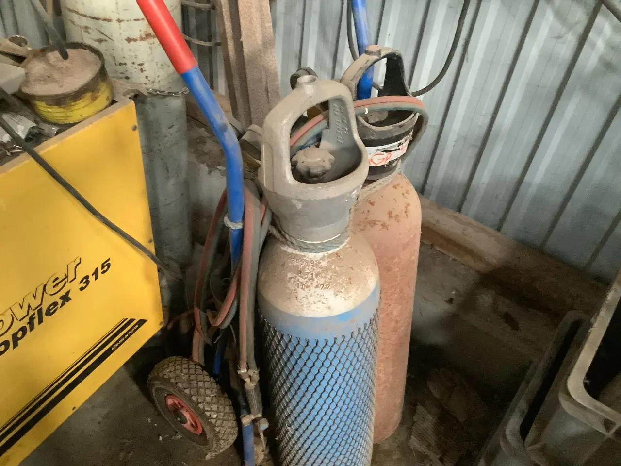 Billede 1 - Gas og ilt sæt , på lille sækkevogn