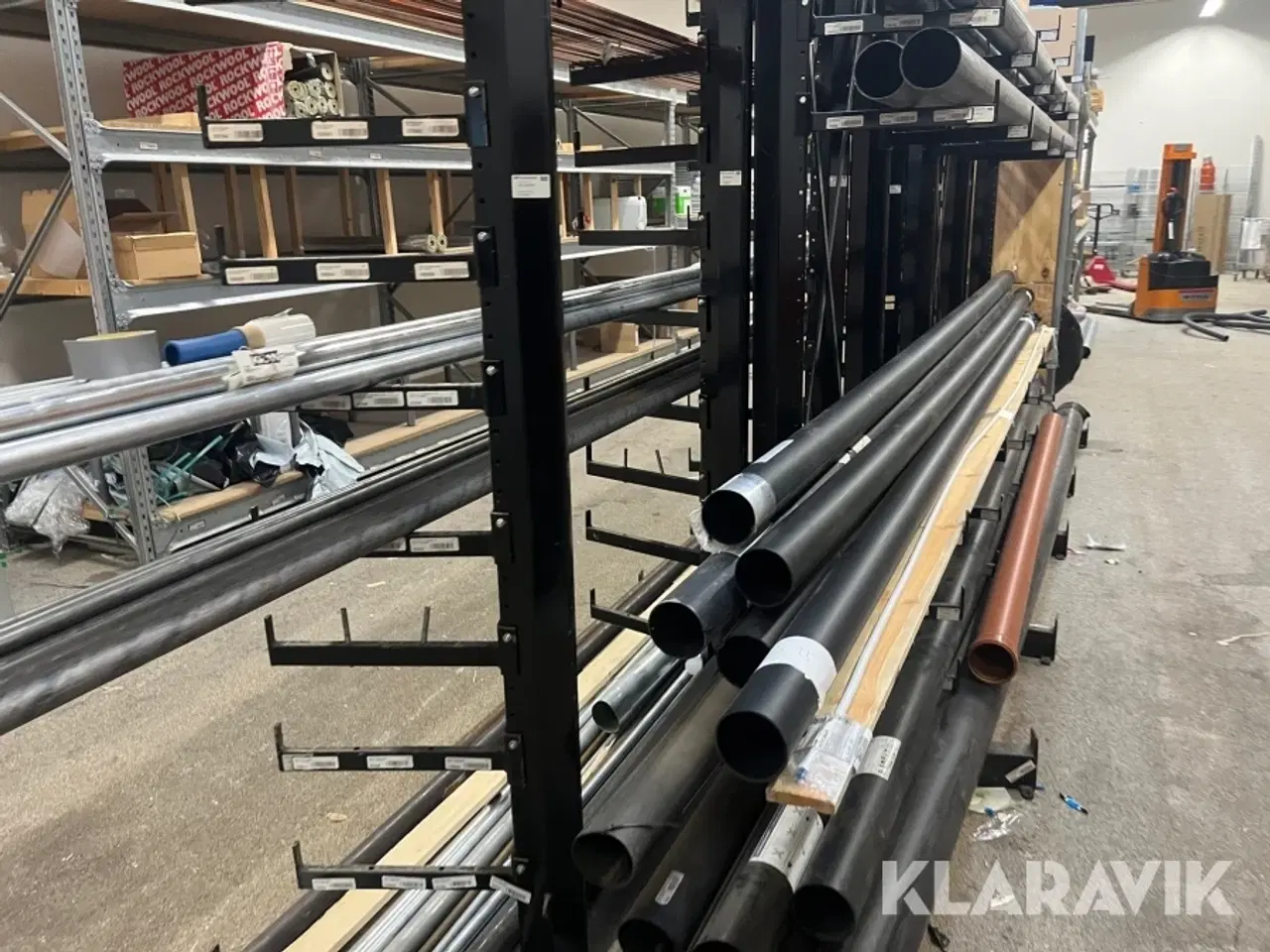 Billede 3 - Grenreol en række