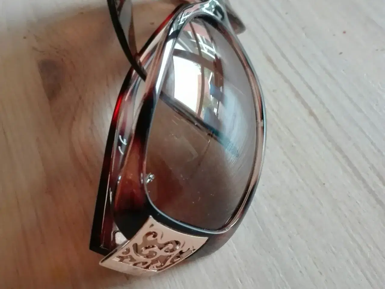 Billede 6 - Turkis halskæde + solbriller