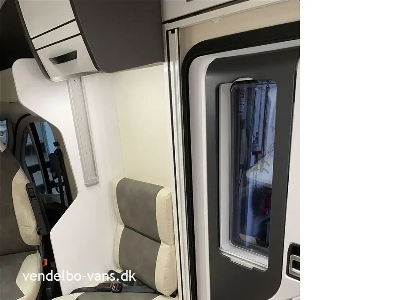 Billede 5 - 2024 - McLouis Mc4 365 Enkeltsenge og stor garage