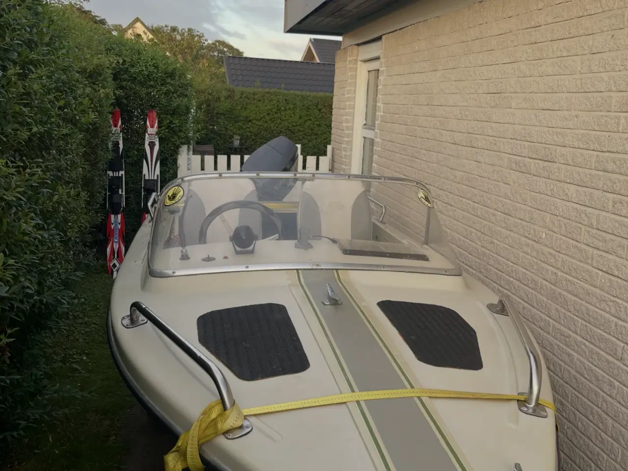 Billede 3 - Lille speedbåd – klar til vandet 🚤