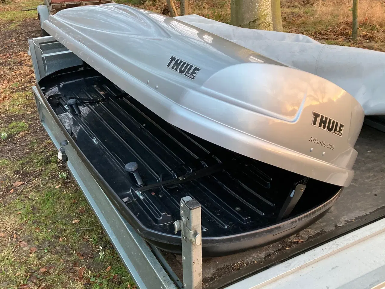 Billede 2 - Tagboks , Thule Atlantis 900